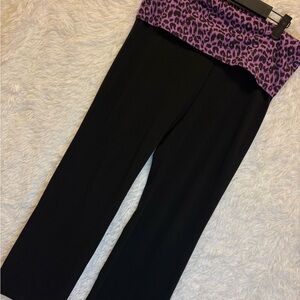 PINK By Victoria’s Secret | Black Yoga Pants with Pink Leopard Print Waistband 💜